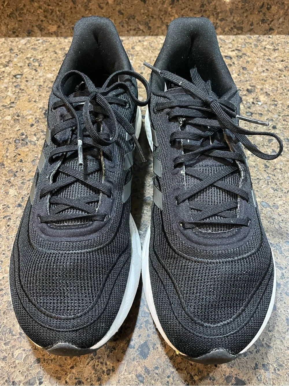 adidas Supernova HJ156 Men's Sz 9 Black & Gray Athletic Running Workout Shoes